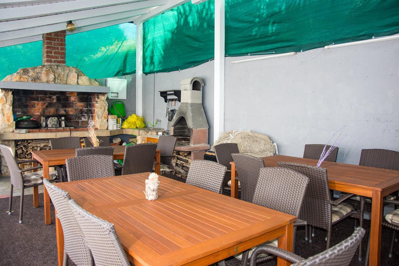 Apartments Sv. Jelena 2 Pag Town Εξωτερικό φωτογραφία