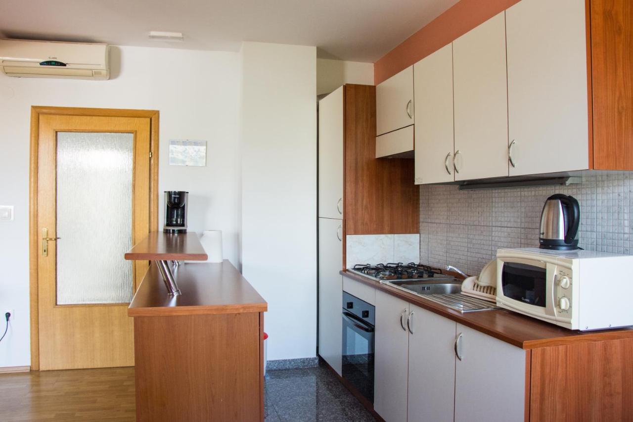 Apartments Sv. Jelena 2 Pag Town Εξωτερικό φωτογραφία